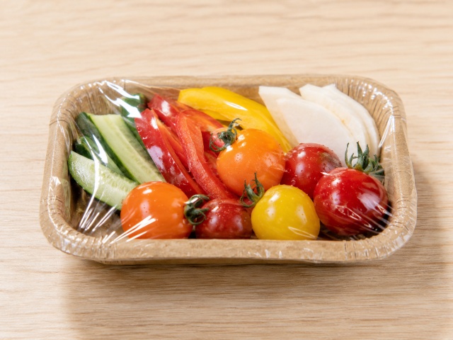 12-27規格を使用したミニサラダの盛り付け例